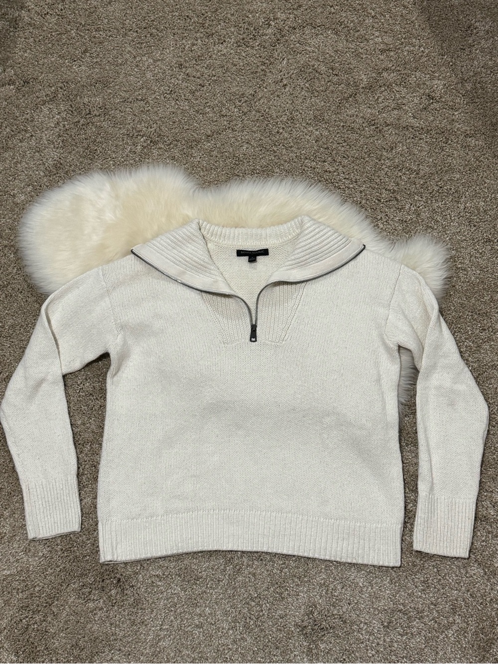 Banana Republic Women’s Cream Half-Zip Funnel Neck Sweater Size S